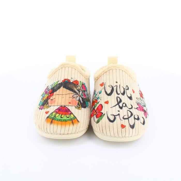 Vista frontal de zapatillas de estar por casa para mujer con ilustraciones