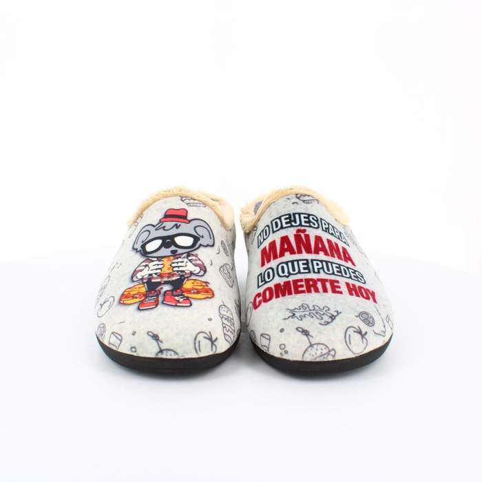 Originales zapatillas de estar por casa con dibujos