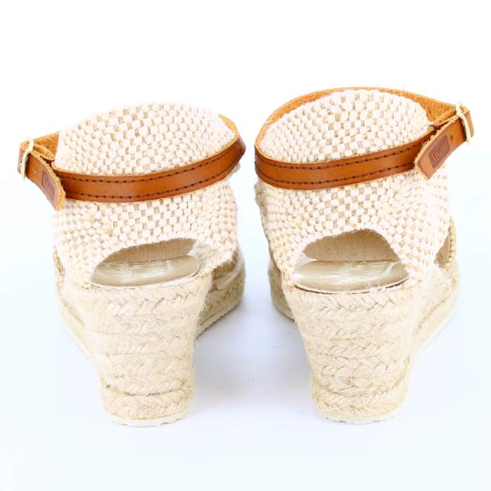 cuña de esparto beige de la marca vivant con plataforma