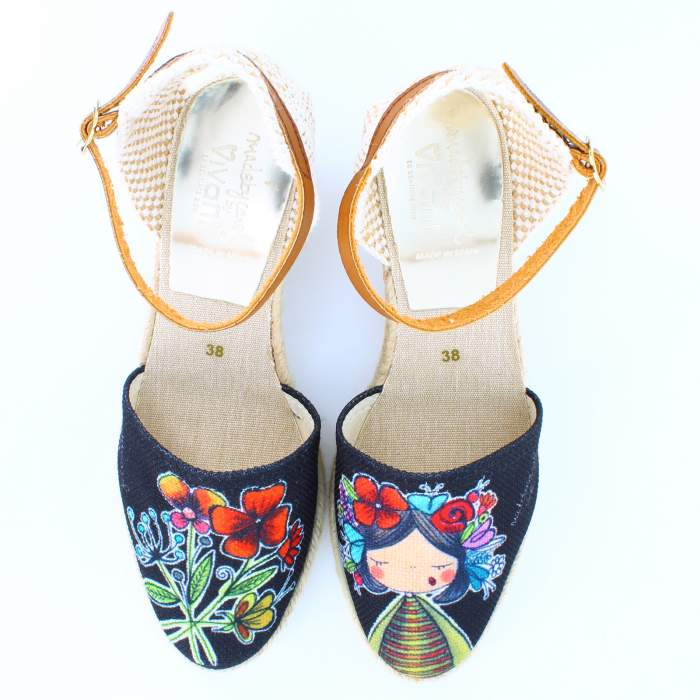 Vista superior de sandalias de yute