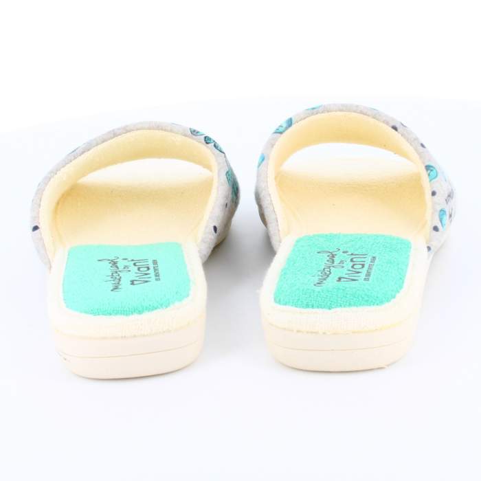 Zapatillas de casa para verano con la puntera abierta en gris Zapatillas de casa para verano con la puntera abierta en gris