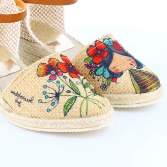 Zapatos cuña de mujer color beige 2