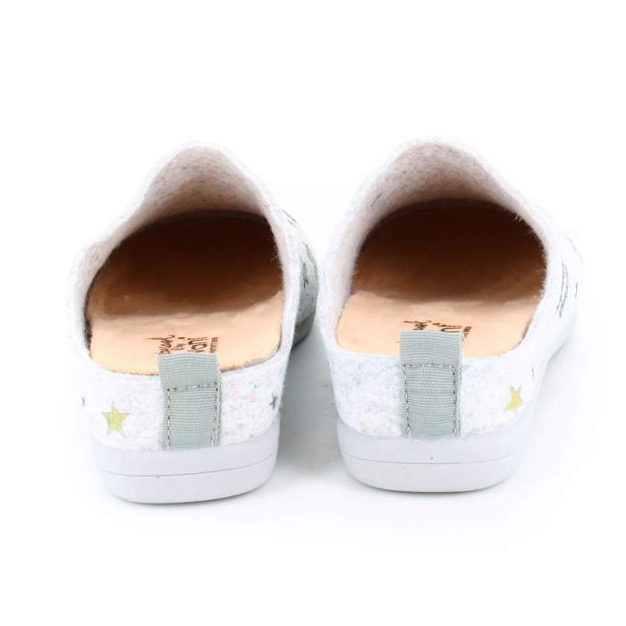 trasera de las zapatillas de estar por casa de vivant trasera de las zapatillas de estar por casa de vivant