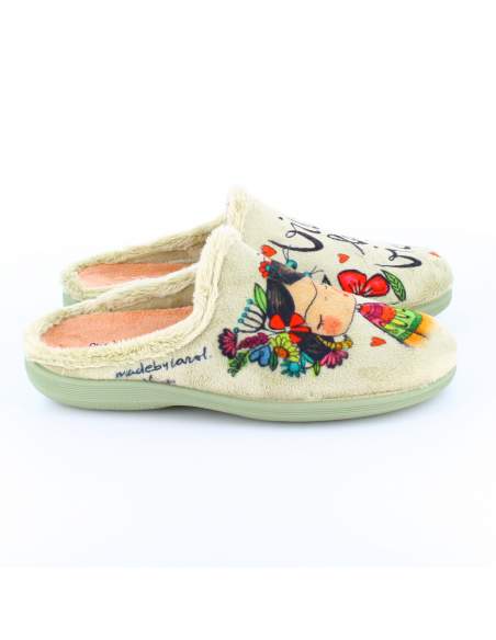 Tienda online de zapatillas de estar por casa para mujer de fieltro con diseños de ilustraciones MadebyCarol