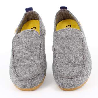 Vista principal de las Zapatilla de Casa Fieltro Gris