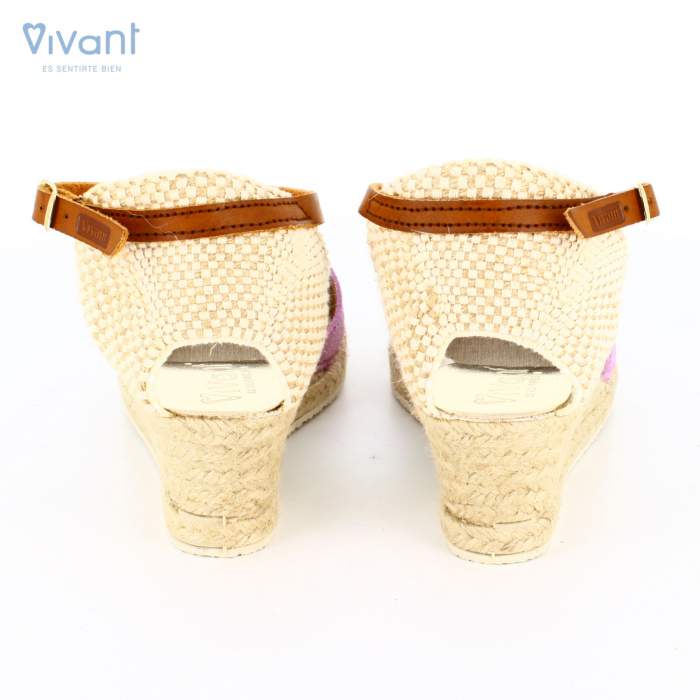 parte trasera de las cuñas de yute para mujer de color lila