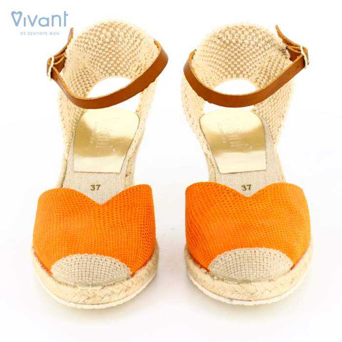 vista frontal de las cuñas de yute vivant