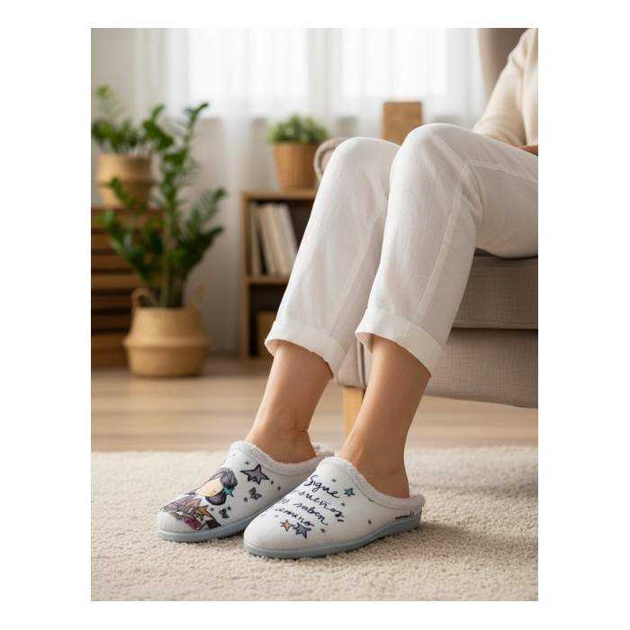 Zapatilla de Casa "Sigue tus sueños... Zapatilla de Casa "Sigue tus sueños...