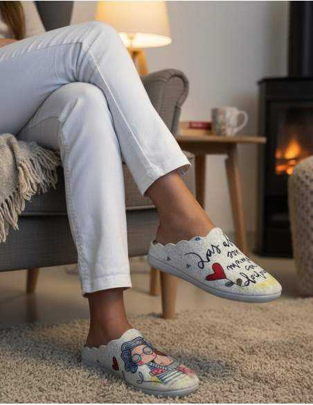 Zapatilla de Casa "Las abuelas son mamás con doctorado" Fieltro Gris
