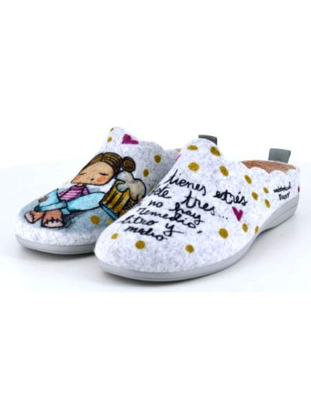 🍺 Zapatillas de estar por casa “Si tienes estrés, bébete tres” – Humor, descanso y buen rollo| Vivant